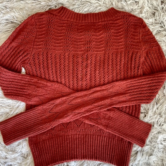 AEROPOSTALE SWEATER - Picture 2 of 4